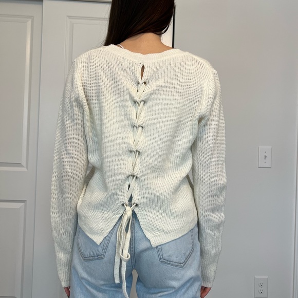 White Sweater with Crisscross Tie Back - Picture 2 of 2